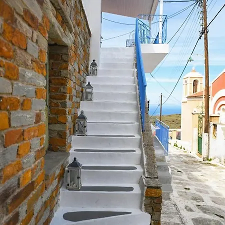 Fully Renovated 2 Bedroom Near The Restaurants And Shops In Ioulida, Kea Lejlighed Ioulis