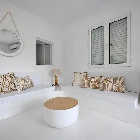 Fully Renovated 2 Bedroom Near The Restaurants And Shops In Ioulida, Kea *