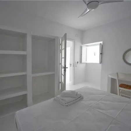 Fully Renovated 2 Bedroom Near The Restaurants And Shops In Ioulida, Kea