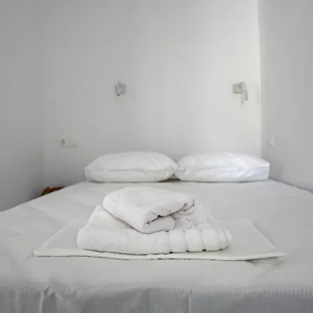 Fully Renovated 2 Bedroom Near The Restaurants And Shops In Ioulida, Kea Lejlighed Ioulis