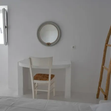 Fully Renovated 2 Bedroom Near The Restaurants And Shops In Ioulida, Kea Lejlighed Ioulis